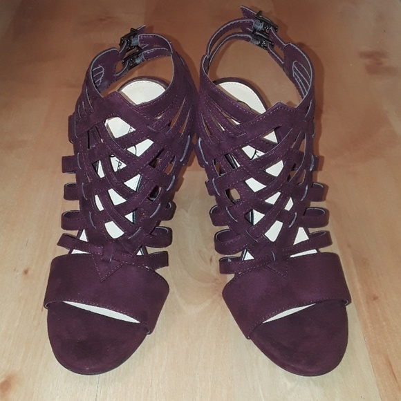 Jessica Simpson Shoes - Jessica Simpson Burgundy Suede Pumps